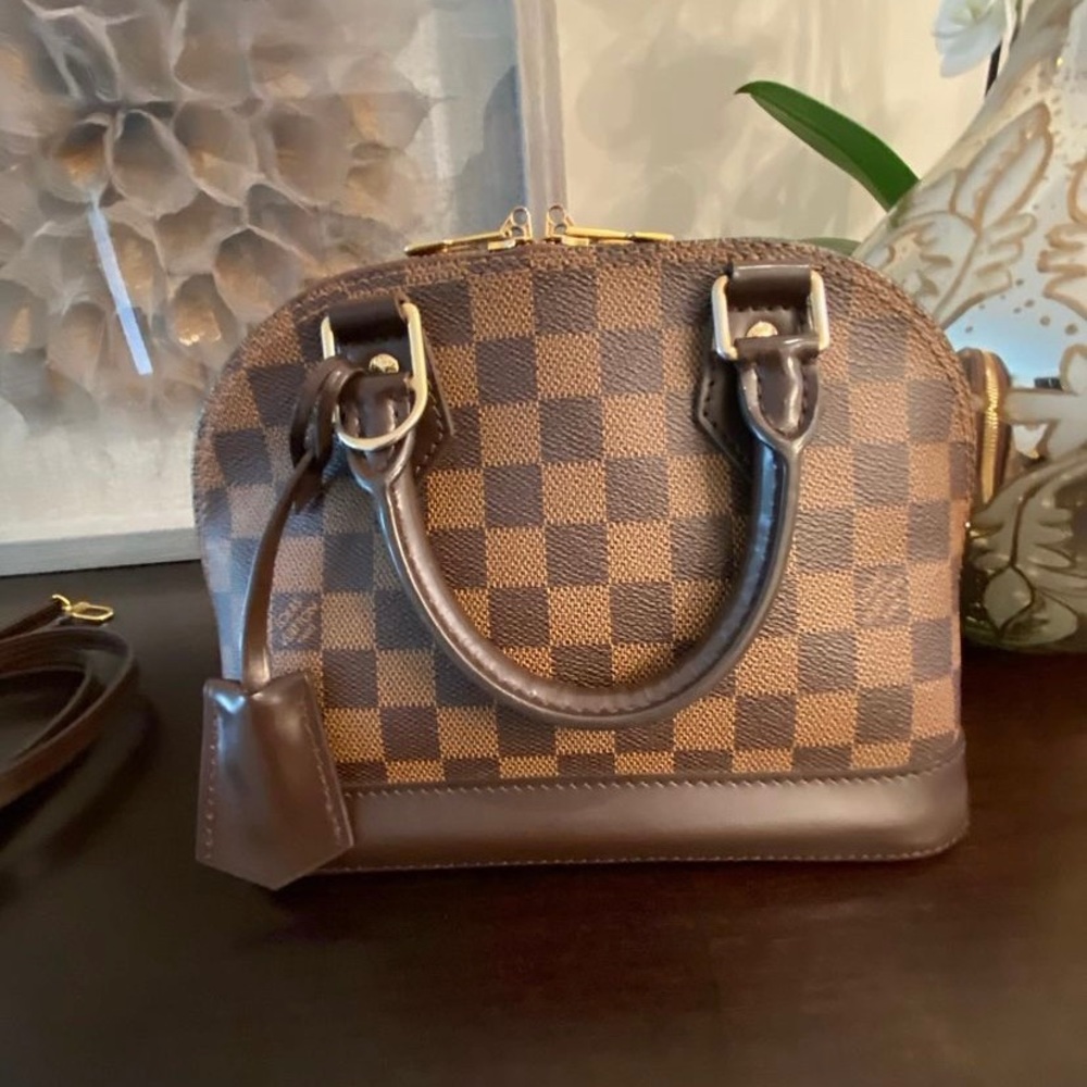 SOLD OUT””””Louis Vuitton Alma bb